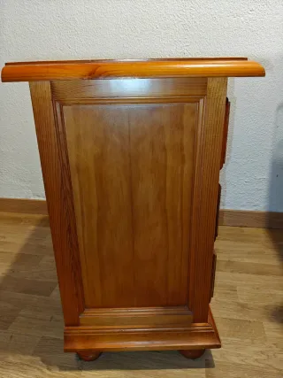 Armario,mesillas,comoda  madera pino natural,mesa