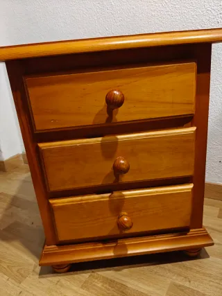 Armario,mesillas,comoda  madera pino natural,mesa