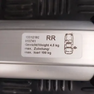 Cofre techo Thule Dinamic M 800 titanio brillante.