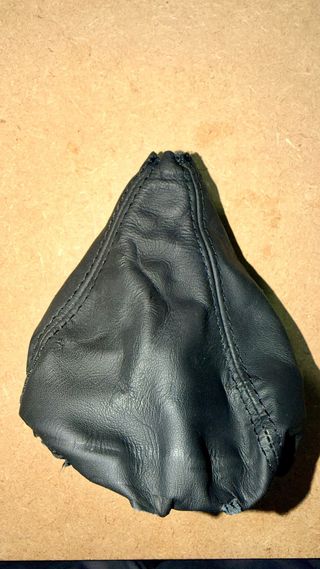 Pomo Abarth 595 Original y fuelle cuero.