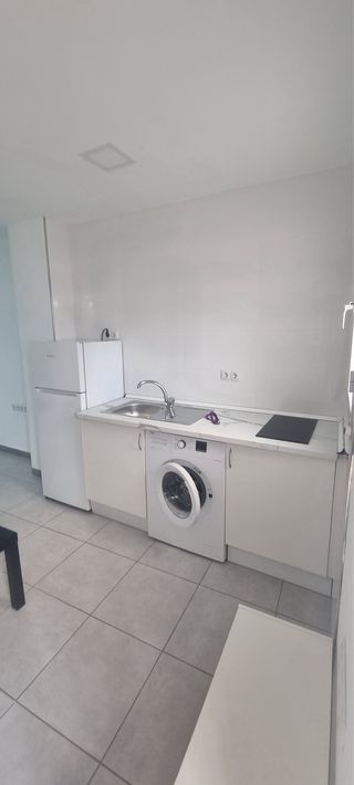Se alquila apartamento