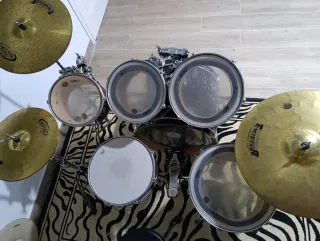 Batería Mapex Serie M con Platos