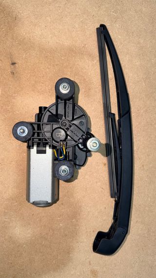 Limpia Parabrisas Trasero Abarth 595/695/500.