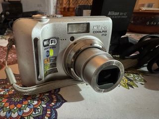 Cámara Nikon Coolpix P2 WiFi