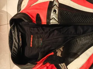 Traje de moto Spidi cuero rojo y negro