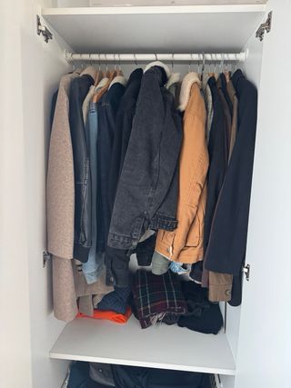 Armario Blanco Ikea 2 Puertas y cesta