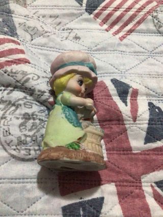 Statua bambina con cagnolino in ceramica