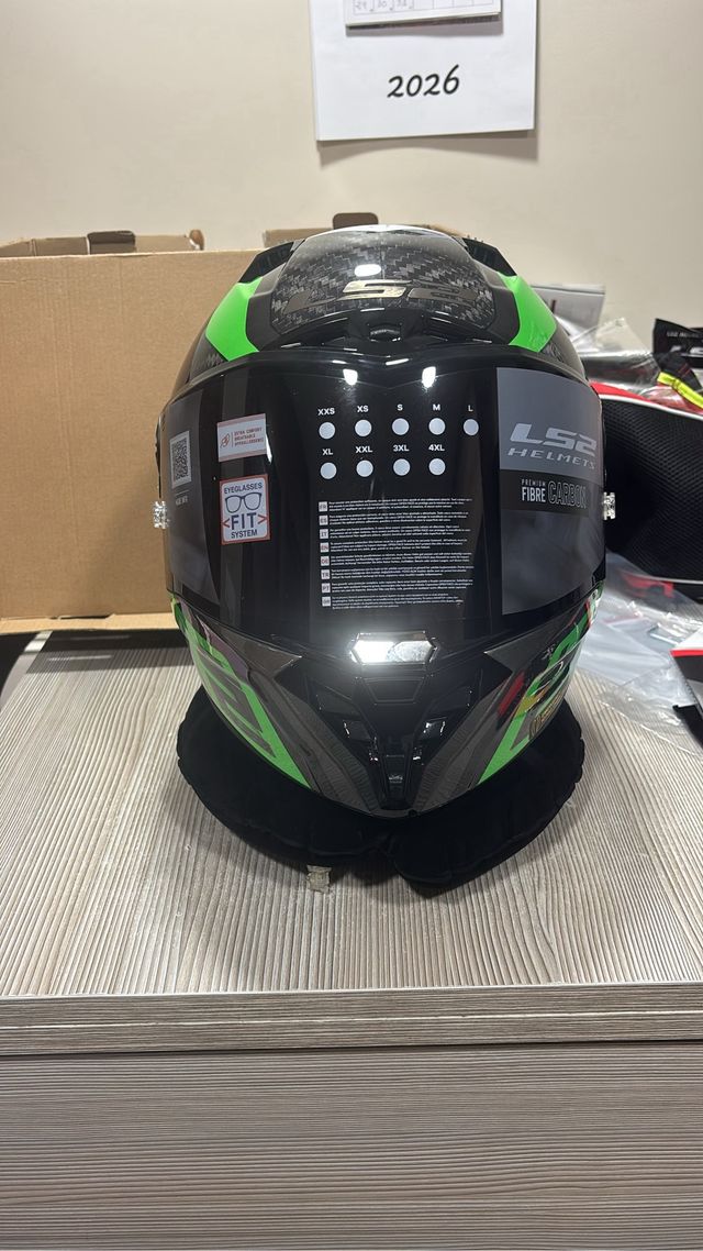 Casco LS2 Thunder Carbono Negro Verde