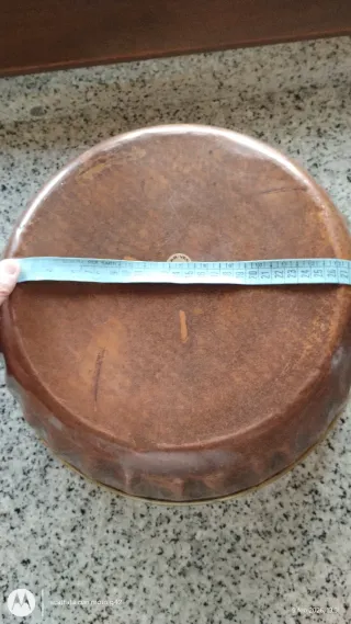 Sottovaso in rame e ottone