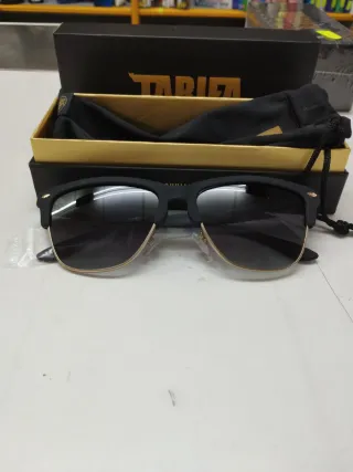 Gafas de sol TARIFA negras y doradas