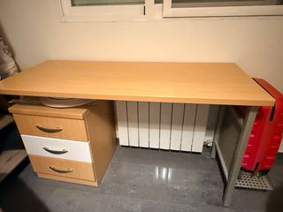 Set habitación: cama, lejas, escritorio y 2muebles