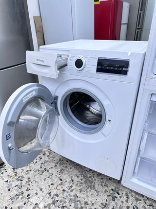 Lavadora Balay y Nevera Saivod