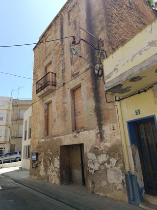 Casa de 214 m2 para reformar, La Ràpita centrro