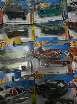 Lotto 44Hot Wheels Nuovi Blisterati