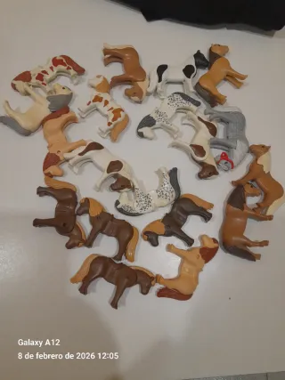 LOTE  19 PONIS PLAYMOBIL