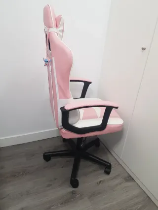 Silla de escritorio rosa y blanca