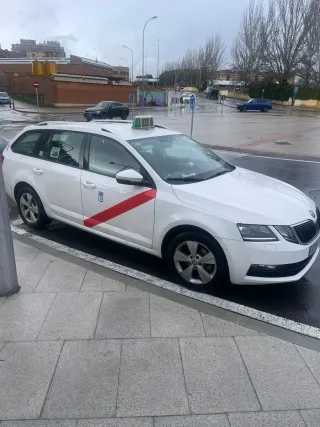 Licencia de taxi de miércoles impar.
