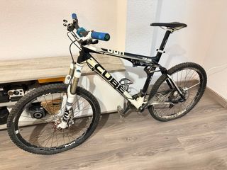 Bicicleta de Montaña CUBE AMS 110 pro series