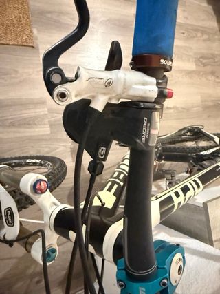 Bicicleta de Montaña CUBE AMS 110 pro series