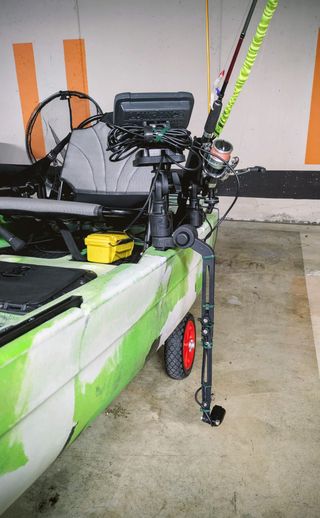 Kayak Nootka pedales Lowrance/ICOM