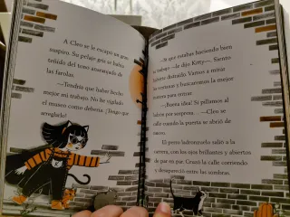 Kitty salva la noche / Kitty and the Tiger Trea...