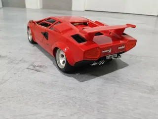 Lamborghini Countach 1:18 Rojo