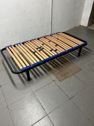 Somier metálico con láminas de madera