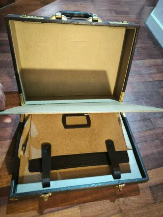 Maletín Vintage Cuero Cierre Combinación Marrón