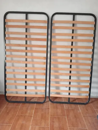2 Camas de 90 cm de madera