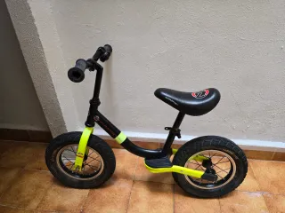 Bicicleta de equilibrio infantil