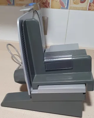 Cortafiambres Ufesa Profesional FS50