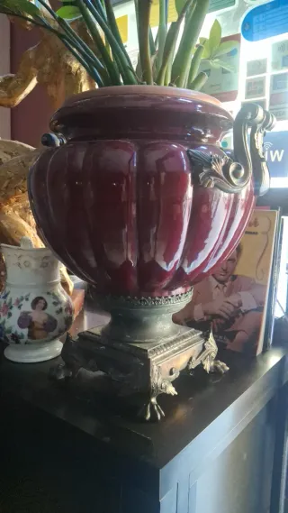 Lote 5 cuadros antiguos y antiguedades