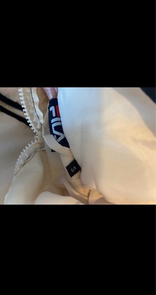 Chaqueta Fila Beige con Capucha