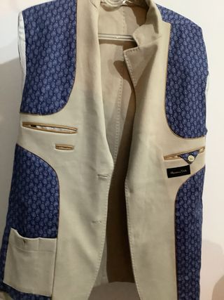 Americana con coderas beige