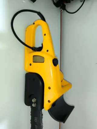 Motosierra Eléctrica Amarilla