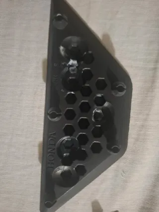 Reposapiés Honda Forza 750 4 udes