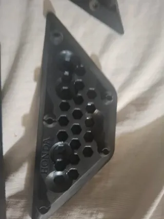 Reposapiés Honda Forza 750 4 udes