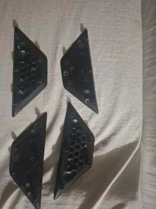 Reposapiés Honda Forza 750 4 udes