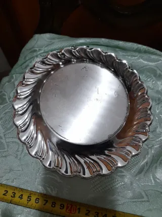 Vassoio decorativo in metallo