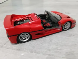 Ferrari F50 1:18 Incompleto