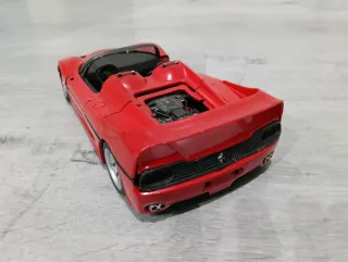 Ferrari F50 1:18 Incompleto