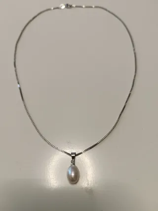 Colgante plata y perla de agua en caja regalo