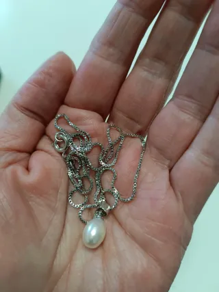 Colgante plata y perla de agua en caja regalo