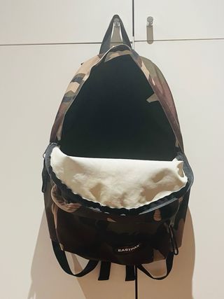 Mochila Eastpak Camuflaje
