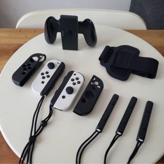 Nintendo Switch OLED + Accesorios y Juegos
