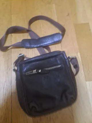 Bolso de piel para hombre