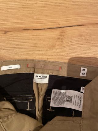 Pantalones cargo color camel