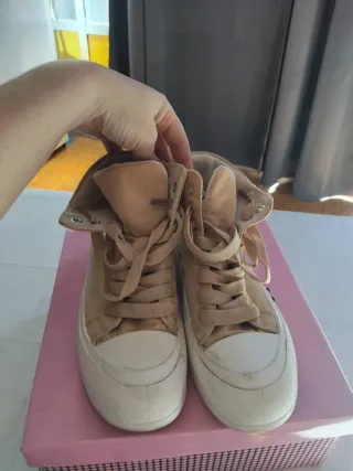 Botines beige con cordones