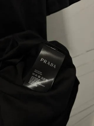 Camiseta Prada Negra