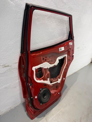 Puerta trasera derecha Renault Kadjar 2015-2018 821129123R